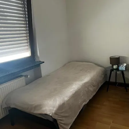 Gemuetliche Mit Balkon Daire